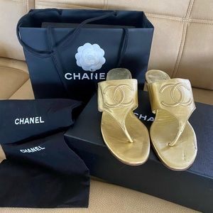 Vintage Chanel EU 38 Metallic Sandals Gold